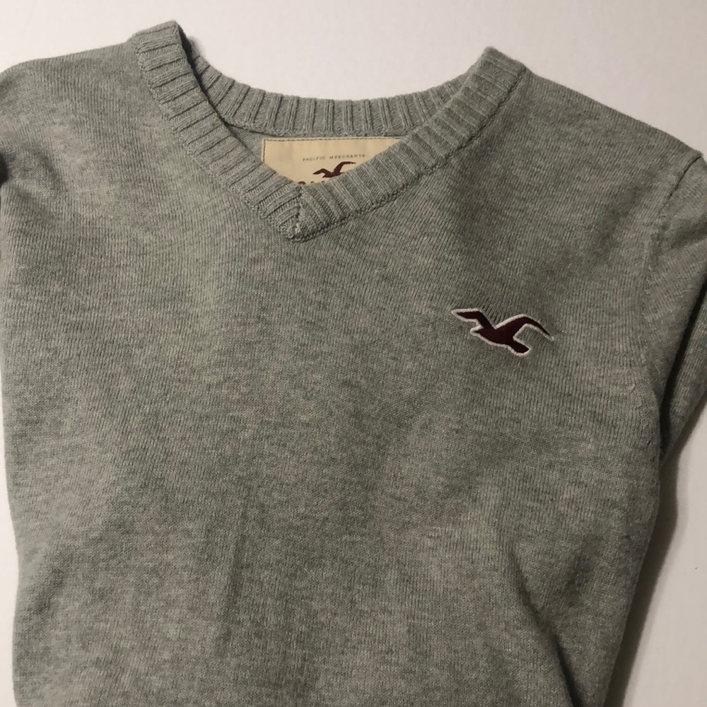 Hollister V-neck Pullover